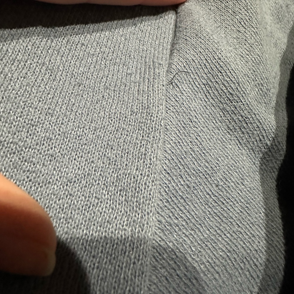 Urban Outfitters Pullover - Picture 5 of 5